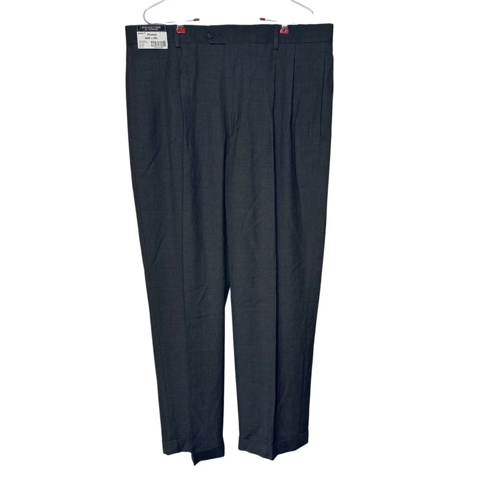 Roundtree & Yorke Men Dress Pants Pleated Windowpane Gripper Easy Care 36X29 NWT